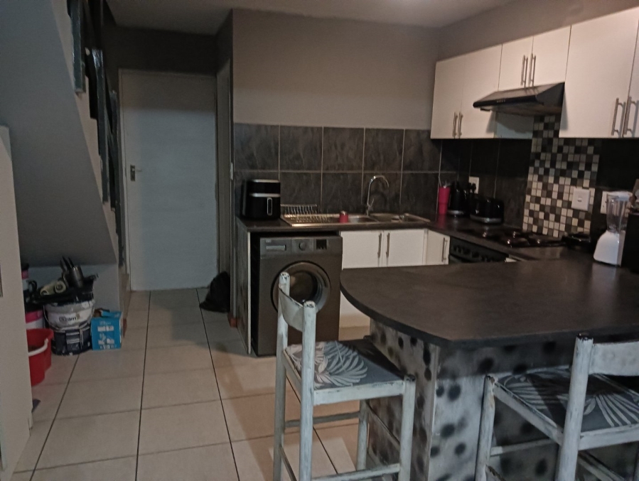 2 Bedroom Property for Sale in Beverly Park Western Cape